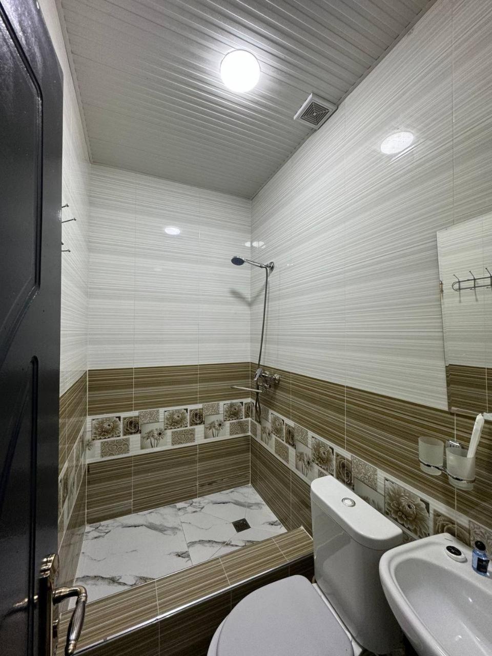 Rahat Inn Hotel Tashkent Exterior photo
